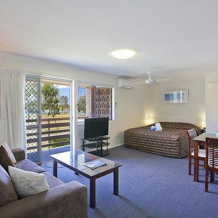 Aparthotel Regency Waterfront Noosa Noosaville Exterior foto