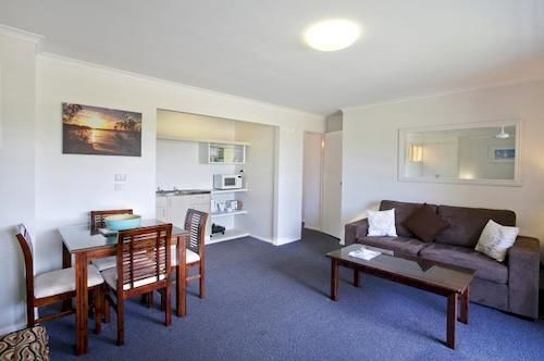 Aparthotel Regency Waterfront Noosa Noosaville Exterior foto
